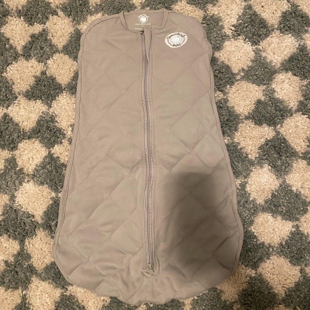 Dreamland baby sleep swaddle. BRAND NEW w/o tags, never used only washed once